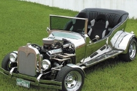 Carro em aço inox, existe?